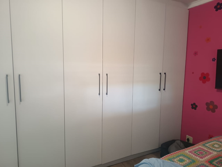 3 Bedroom Property for Sale in Roylglen Gardens Northern Cape